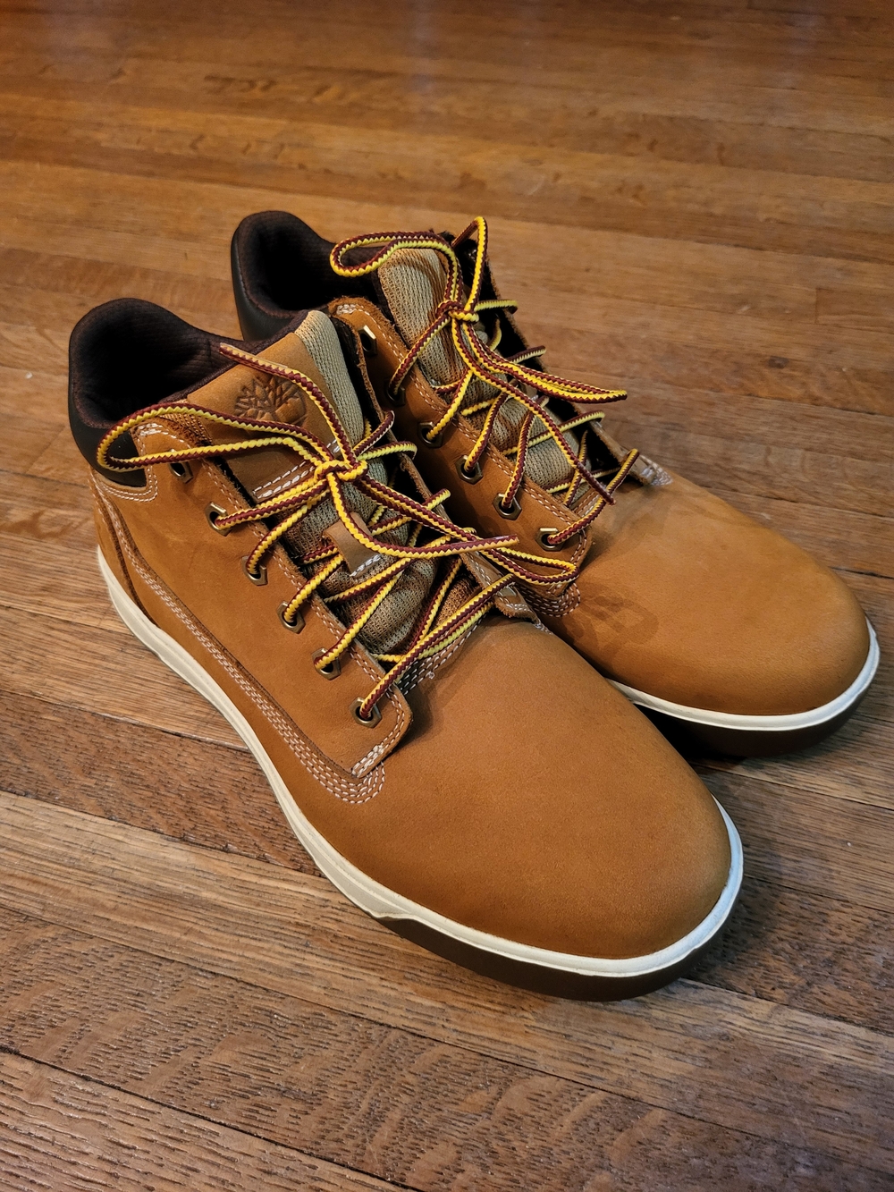 Timberland Men’s Tan Nubuck Chukka Boots with Yellow-Brown Laces